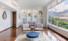 Tabas Espaçoso apê de 4 quartos Leblon LB0022